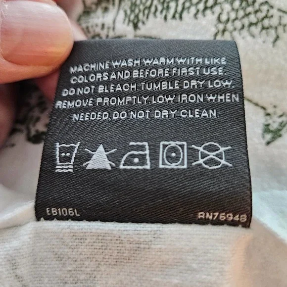 Eddie Bauer Queen Flannel Blanket - Picture 3 of 4